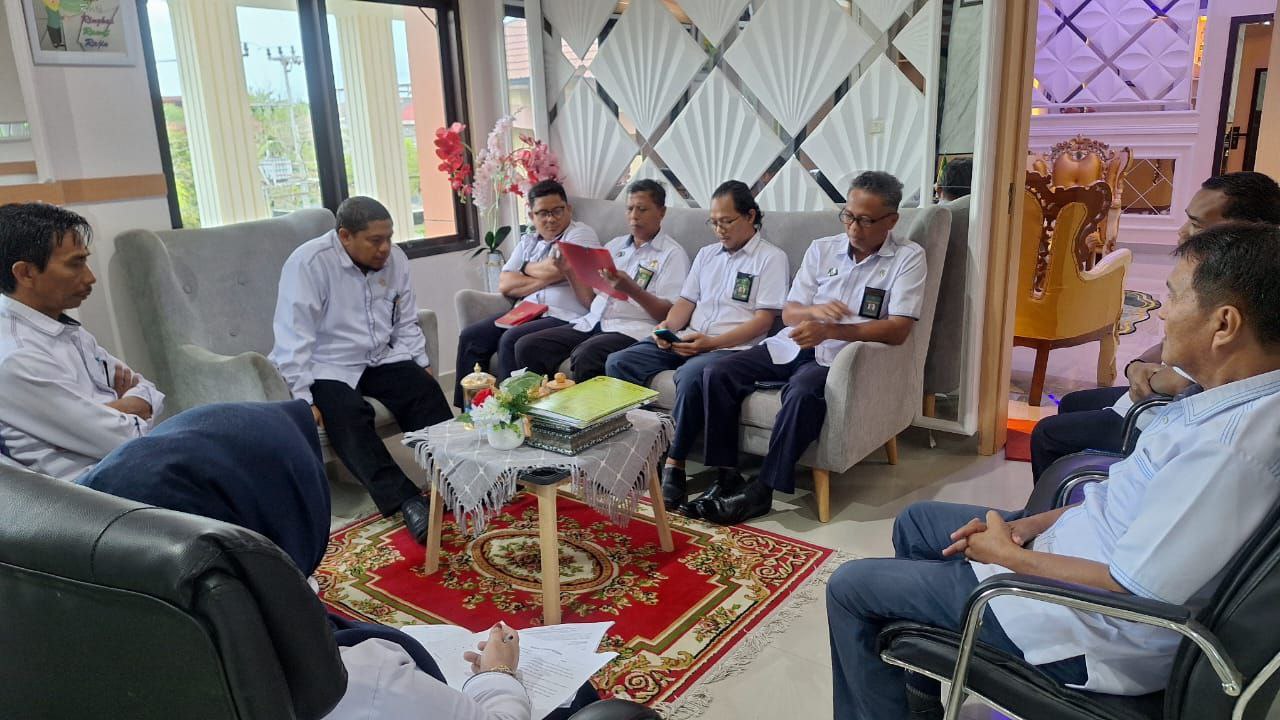 photo 6192517339984020411 y