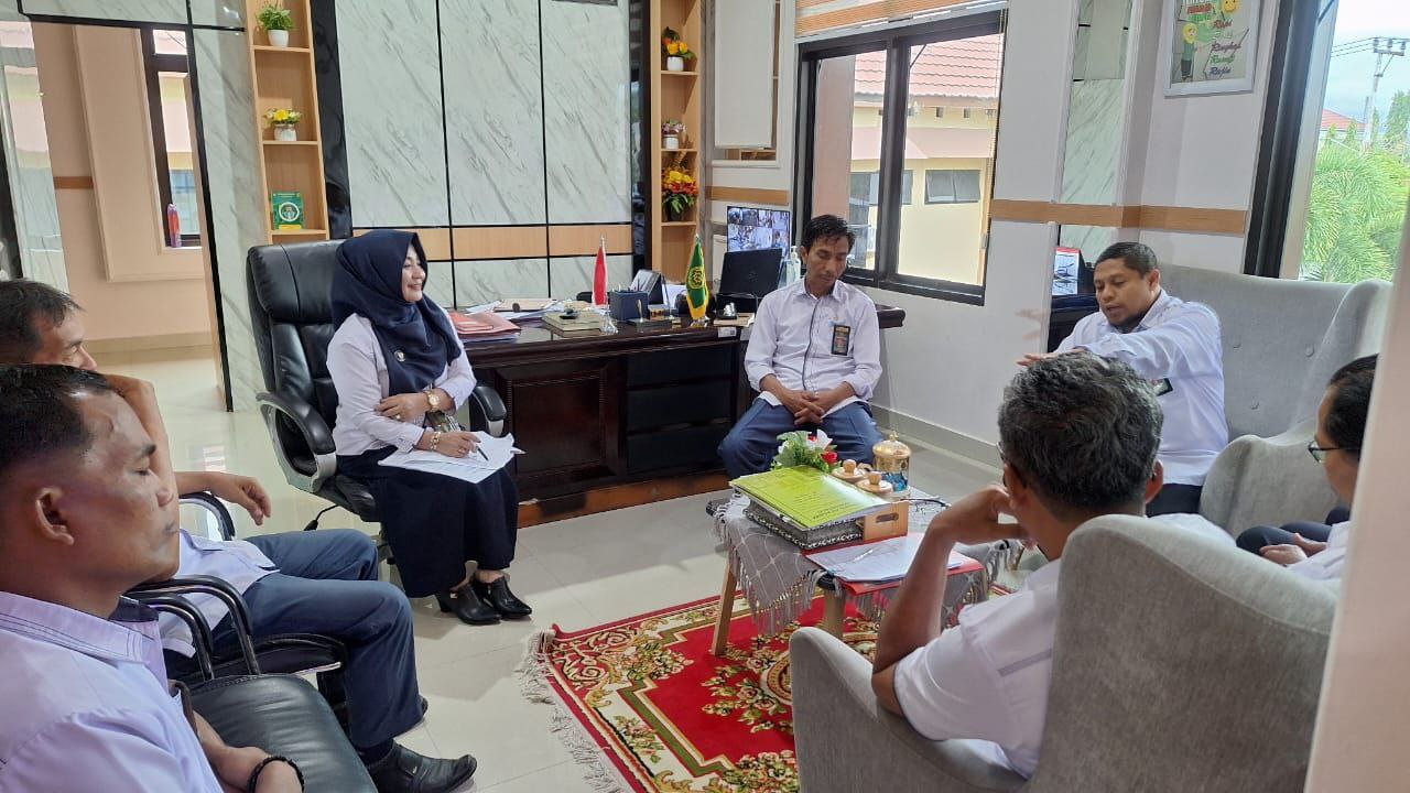 photo 6192517339984020413 y