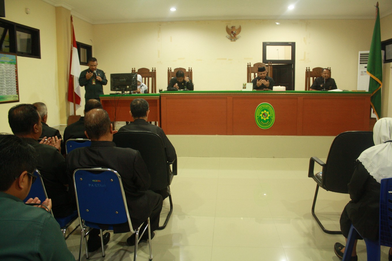rapat 4